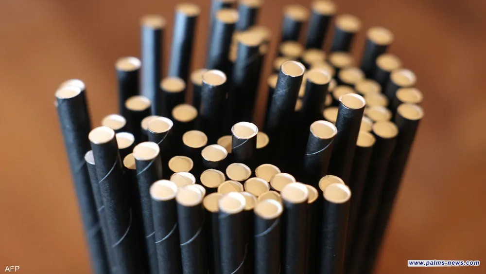 ترامب يخالف بايدن.. ويتعهد بحظر "المصاصات الورقية"!